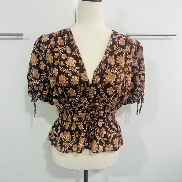 10 Crosby Derek Lam Size 8 Puff Sleeve VNeck Rhea Blouse Top Resort Brown Floral - Picture 3 of 14